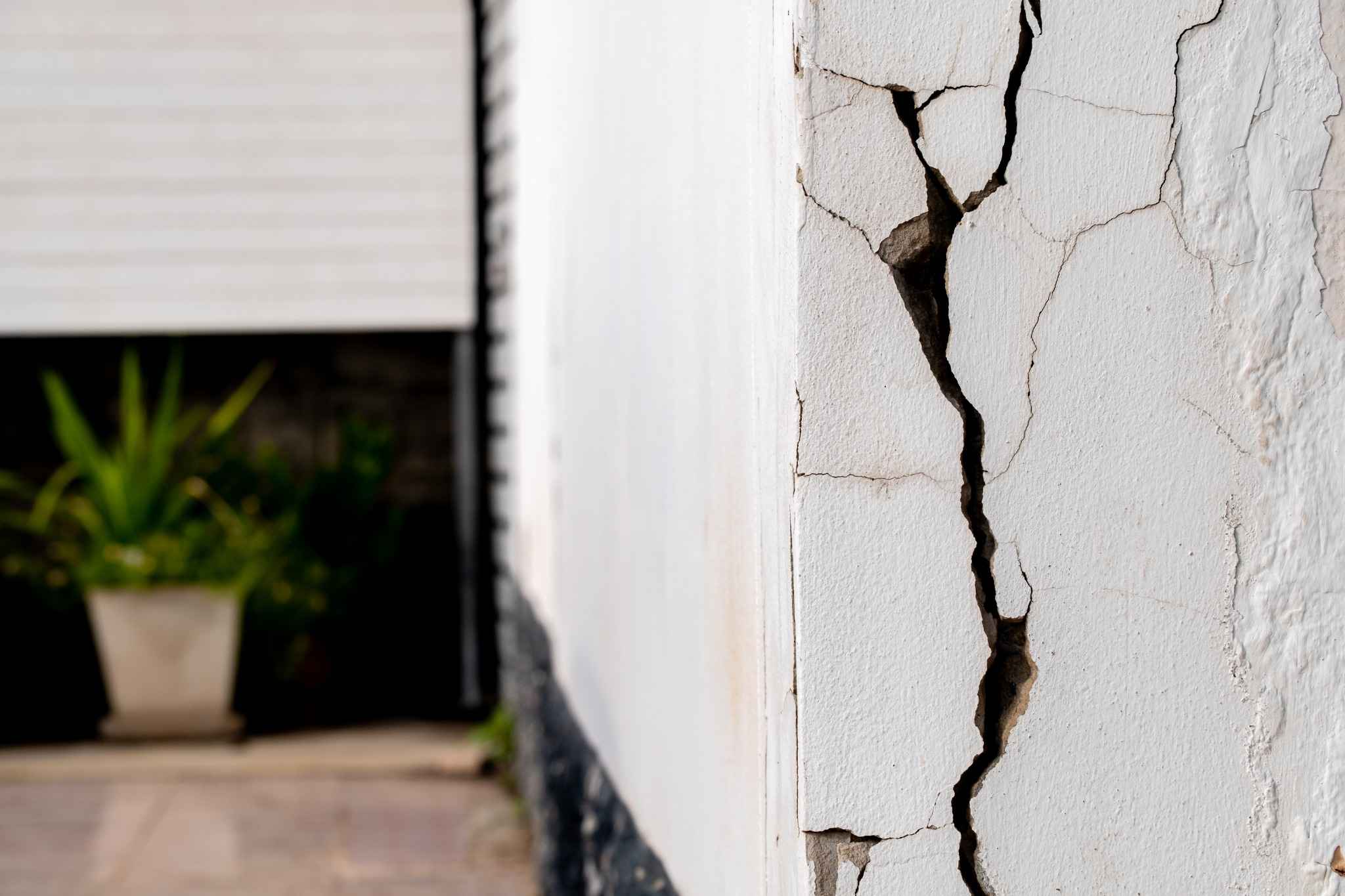 Quels sont les risques si les fissures ne sont pas traitées ?